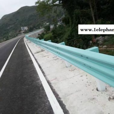 云南普洱国道公路波形护栏板厂家