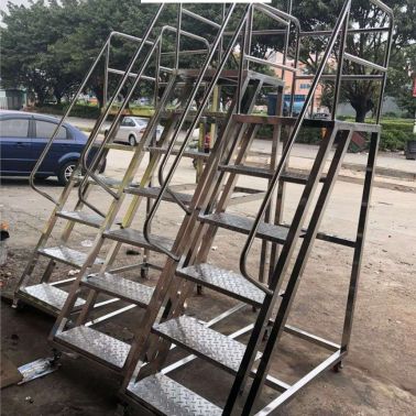 304不锈钢登高梯生产厂家