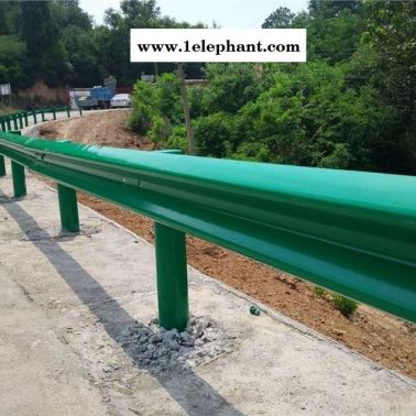 福建泉州安溪县波形梁护栏板双波三波护栏板厂家