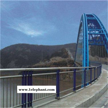 辽阳道路隔离栏杆使用优质材料