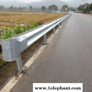 广西北海公路防撞护栏板双波护栏板报价
