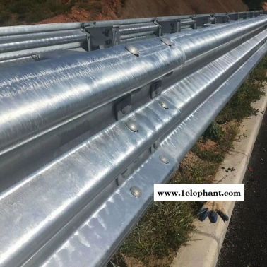 厂家波形护栏安全设施 防撞安全护栏板 公路镀锌安全设施