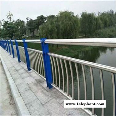 喀什道路桥梁护栏管件相关产品