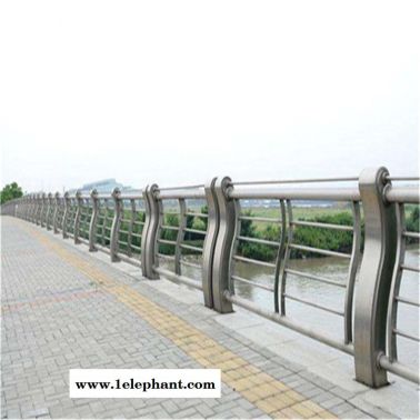 资讯:营口道路隔离护栏价格批发价拿货