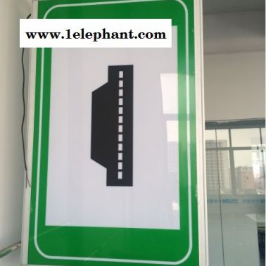 深圳大路交通隧道紧急停车带指示标志隧道光电产品生产厂家