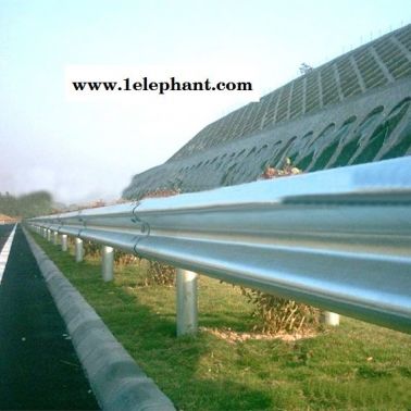 福建武夷市W型防撞护栏多钱一米