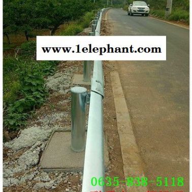 双柏县三波镀锌高速护栏板报价报价