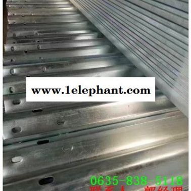 三波喷塑高速护栏板铜鼓县多少钱一米