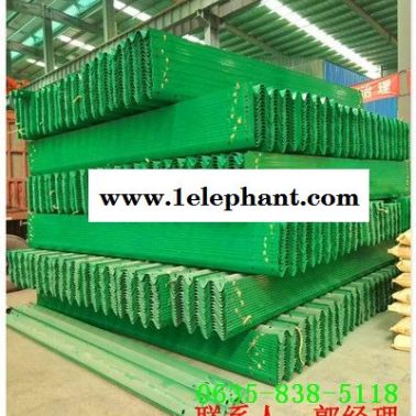 二波镀锌防撞高速护栏板师宗县厂家直销