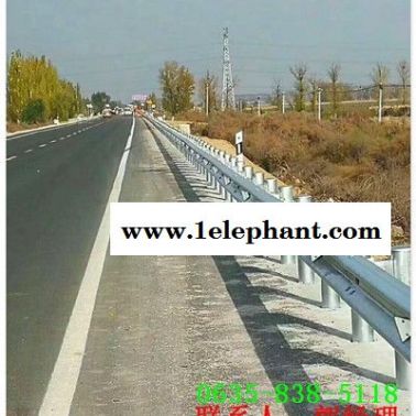 未央区二波喷塑防撞高速护栏板厂家直销