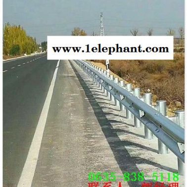 应县公路喷塑波形防撞护栏板多少钱？