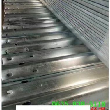 乌拉特中旗高速喷塑护栏板多少钱一块