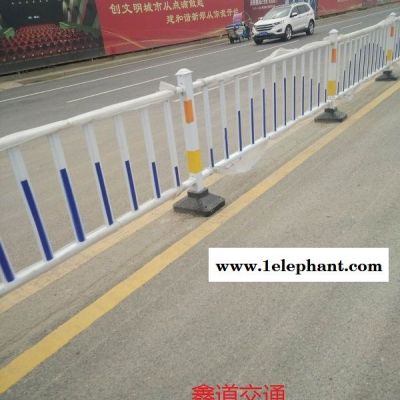 郑州哪有卖道路护栏的  郑州道路护栏厂家批发定制