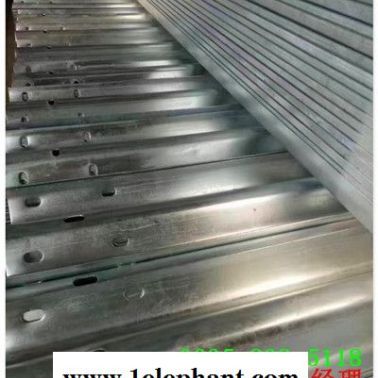 南雄市高速镀锌护栏板哪家好