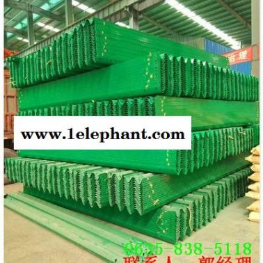 普兰店市公路喷塑波形防撞护栏板生产厂家