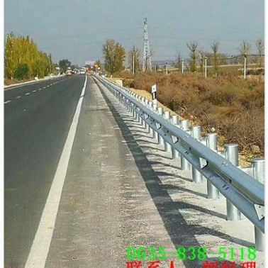 二波镀锌防撞高速护栏板唐县质量保证