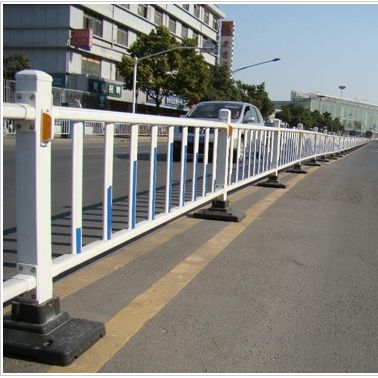 南昌交通道路护栏 朝阳洲区市政栅栏