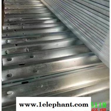 谢通门县公路镀锌波形防撞护栏板多少钱？