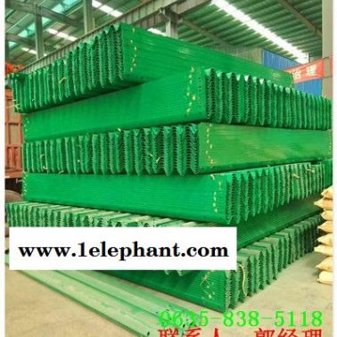 三波喷塑高速护栏板西华县多少钱？