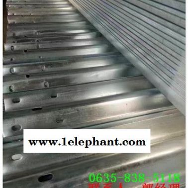 公路喷塑波形防撞护栏板黄南藏族自治州多少钱？