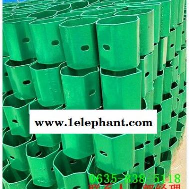 武陵区三波镀锌高速护栏板生产厂家