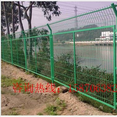 江西赣州围墙铁丝网批发 宜春工厂外墙围铁丝围栏价钱