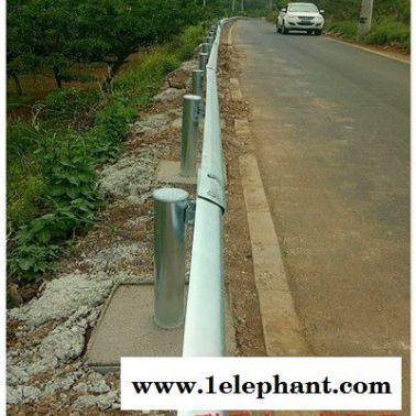 三波喷塑高速护栏板涟源生产厂家