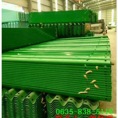 涿州市二波喷塑防撞高速护栏板制造厂家