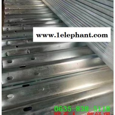 大埔县二波镀锌防撞高速护栏板厂家直销