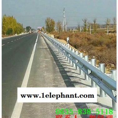 大同区三波镀锌高速护栏板生产厂家