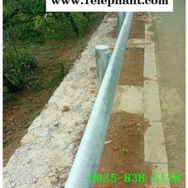 二波镀锌防撞高速护栏板柳江县厂家直销