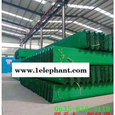 辛集市公路喷塑波形防撞护栏板工程安装