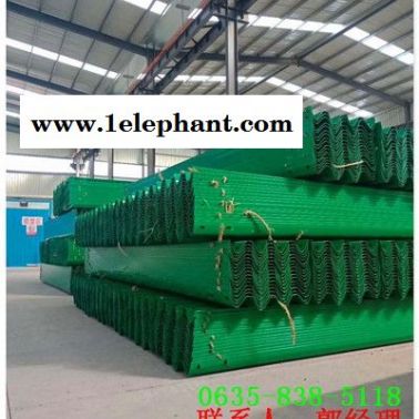 辛集市公路喷塑波形防撞护栏板工程安装