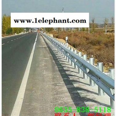 公路镀锌波形防撞护栏板万全县生产厂家