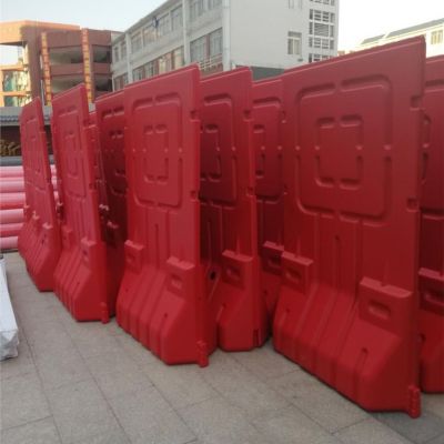 供应深圳南山北环大道园林绿化公司专用围栏高水马其他安全设施