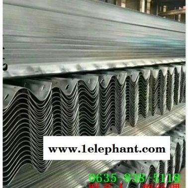 河西区公路喷塑波形防撞护栏板多少钱一米