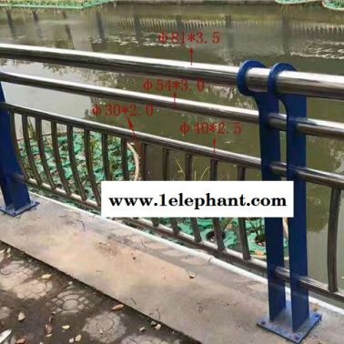 桥梁不锈钢复合管栏杆   护栏用不锈钢复合管   不锈钢碳钢复合管护栏