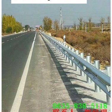 贡井高速镀锌护栏板工程安装