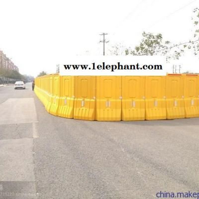 深圳水马护栏施工高水马围栏光明新区塑料水马护栏厂家