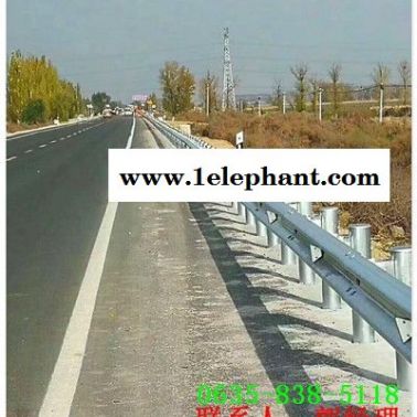 曹妃甸二波喷塑防撞高速护栏板生产厂家