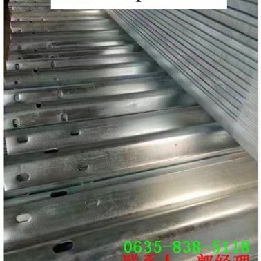 公路喷塑波形防撞护栏板庆阳多少钱一米
