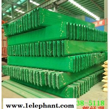 二波镀锌防撞高速护栏板潍坊厂家直销