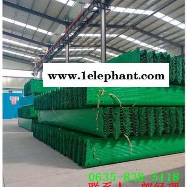 保康县公路镀锌波形防撞护栏板工程安装