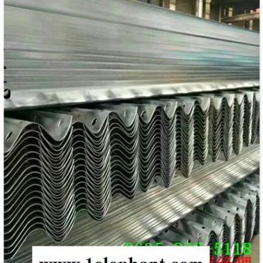 三波镀锌高速护栏板华池县工程安装