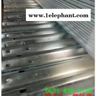 永德县公路喷塑波形防撞护栏板多少钱？