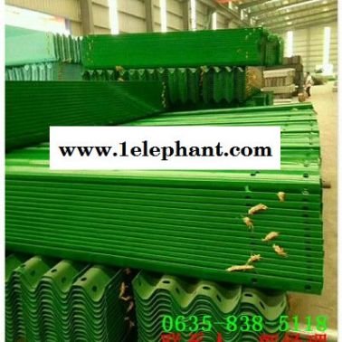 涿州市二波喷塑防撞高速护栏板制造厂家