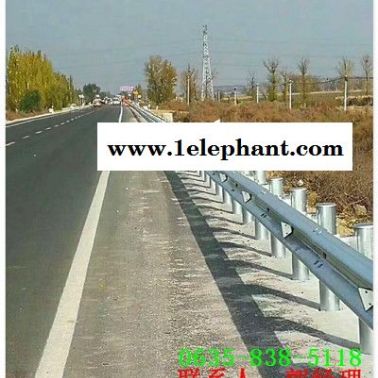 浦东新区二波喷塑防撞高速护栏板制造厂家