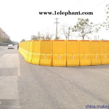 深圳卖水马的厂家 龙岗区塑胶塑料水马护栏施工隔离水马护栏