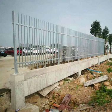 学校扁钢格栅围墙 金属栏杆成品 深圳焊接式铁艺护栏
