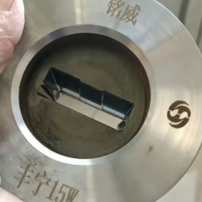 聚晶拉丝模具厂家,拉丝模具生产厂家,钻石拉丝模具厂家